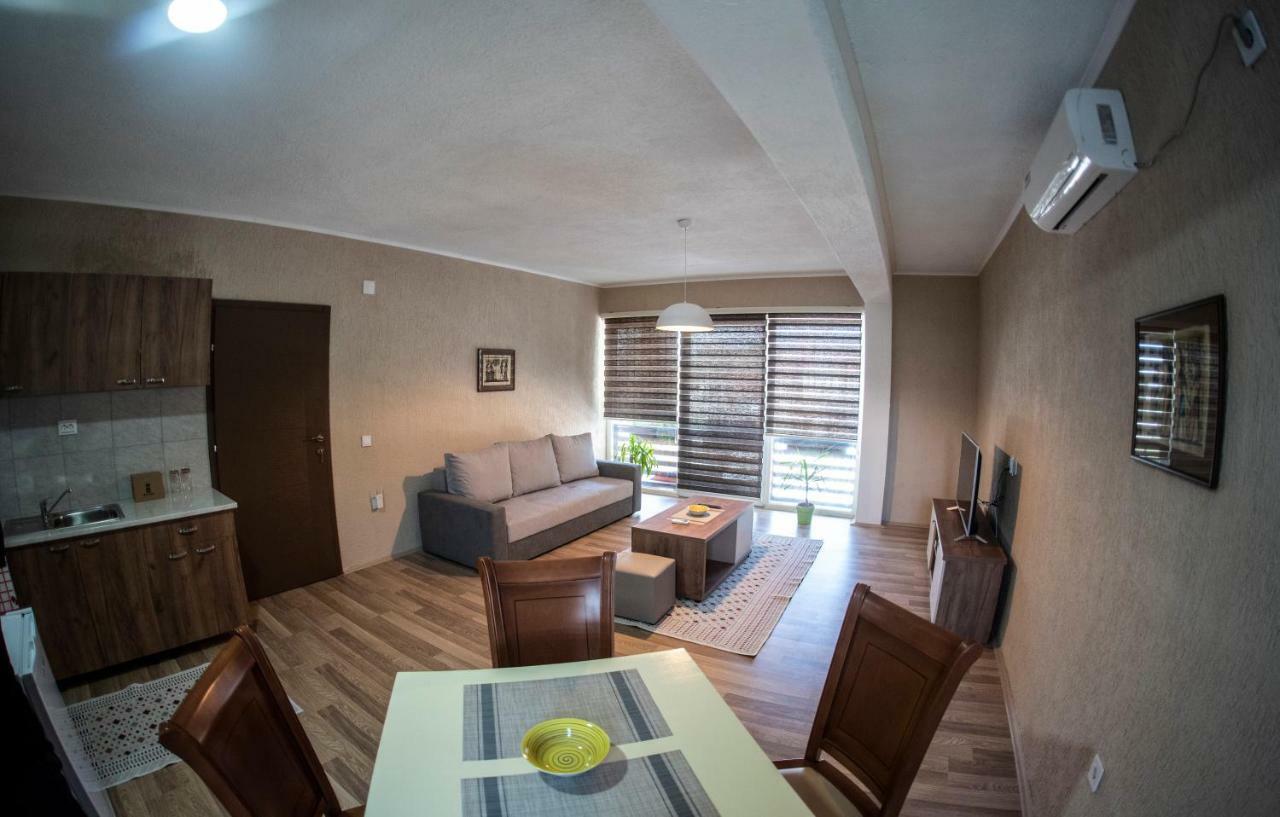 Dionis Rooms & Apartments Prilep Eksteriør billede