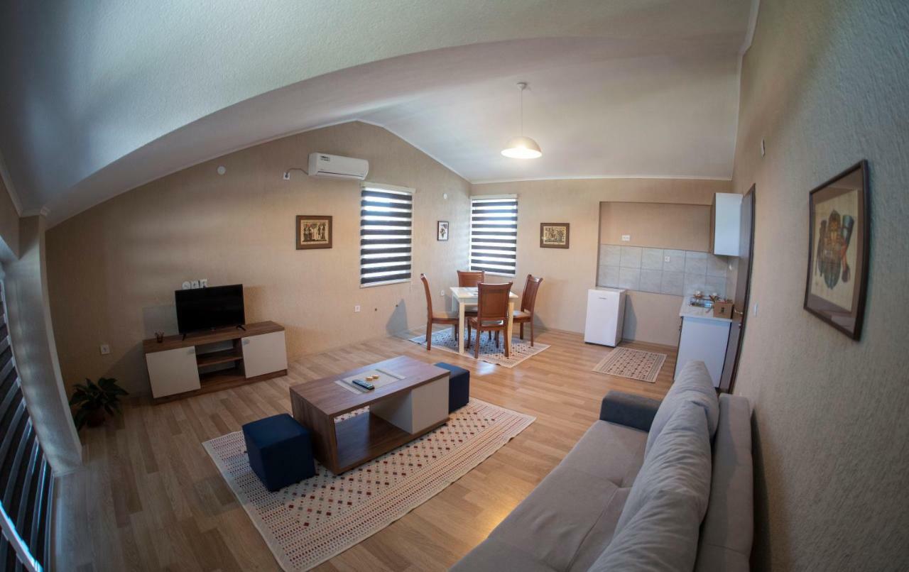 Dionis Rooms & Apartments Prilep Eksteriør billede