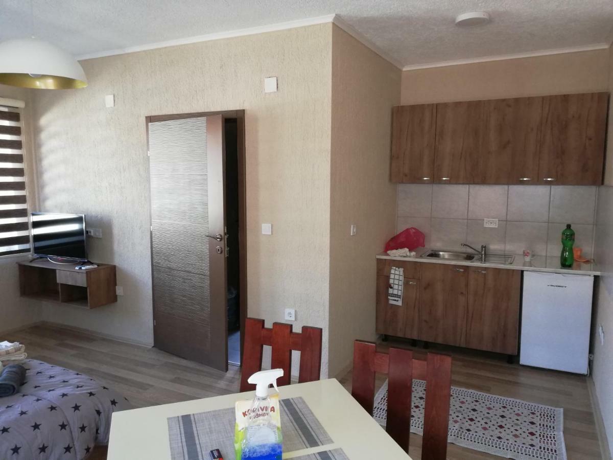 Dionis Rooms & Apartments Prilep Eksteriør billede